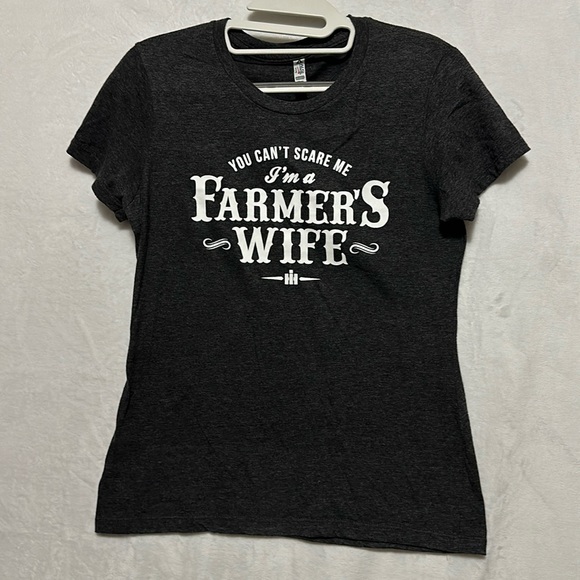 Women’s Gray Short Sleeve Shirt Size Medium - Picture 1 of 4